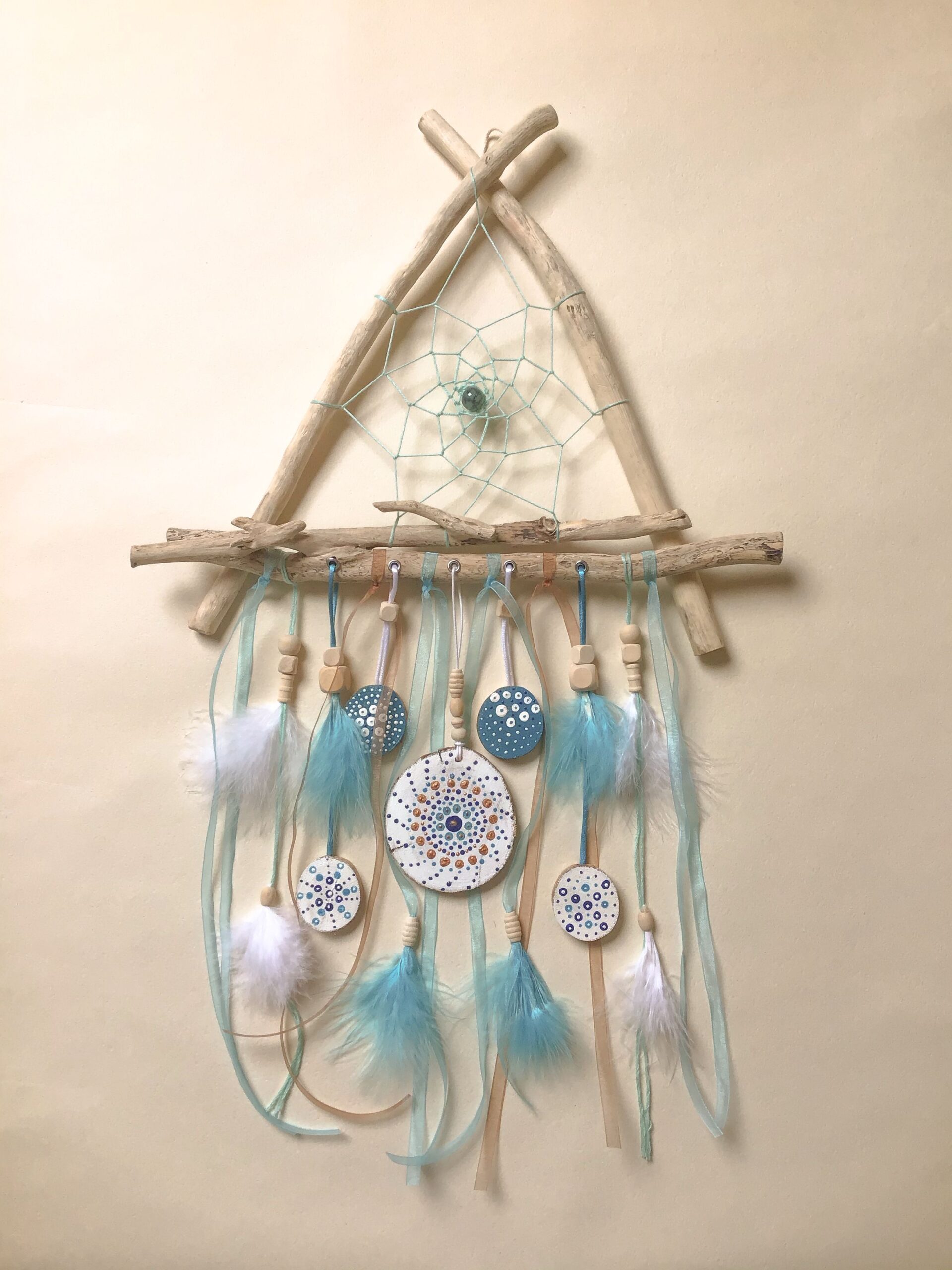 TUTO – Comment fabriquer un attrape-rêves en bois flotté